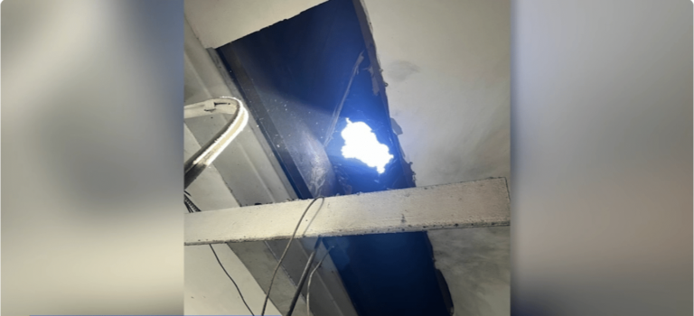 Μυστηριώδες αντικείμενο πέφτει από τον ουρανό στο NJ, προκαλώντας ζημιά σε κατάστημα αυτοκινήτων.